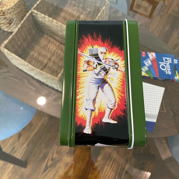 Vintage metal GI Joe lunch box; minor scratches; latch works great. - Picture 8 of 11